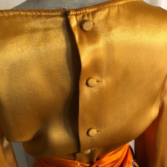 Golden Vintage Maxi Dress (Silk?) with waist sash - Picture 5 of 6